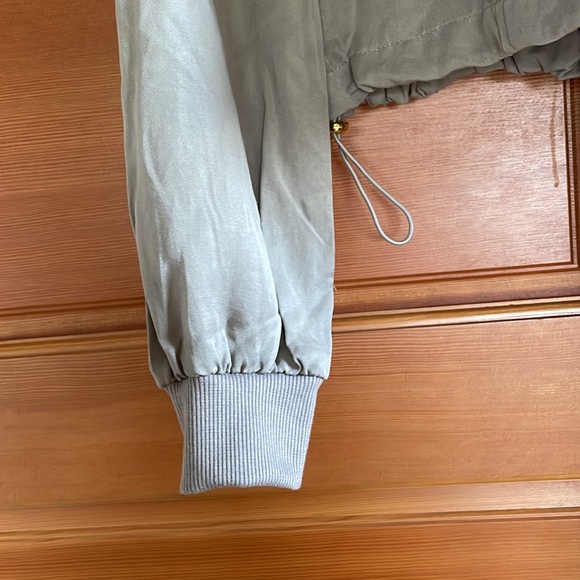 NWOT Daughters of the Liberation - Lightweight cropped jacket - Picture 2 of 14